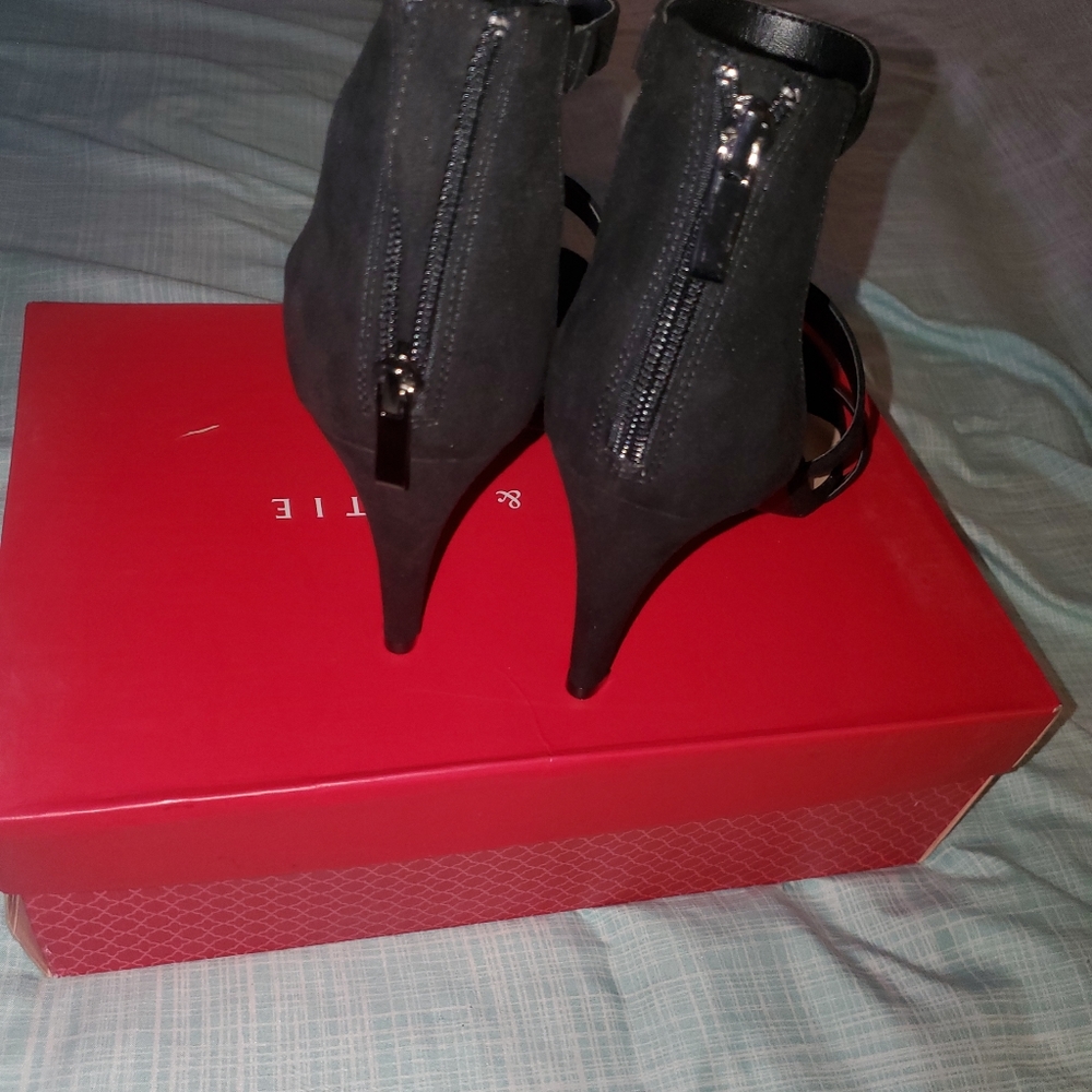 ITEM SOLD - Picture 2 of 4